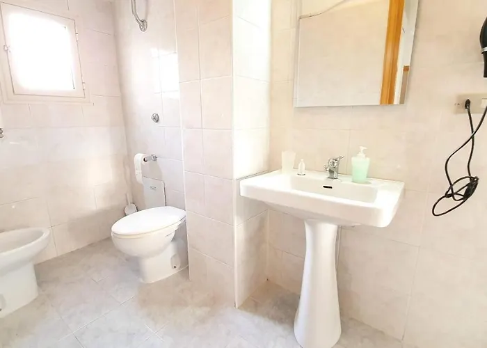 Doctor House - Policlinico Appartement *