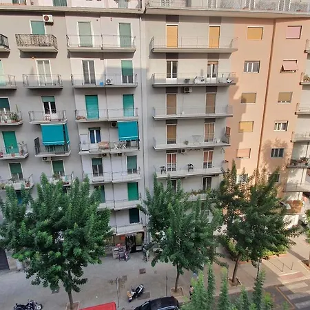 Apartamento Doctor House - Policlinico *